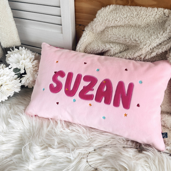 Cuscino con nome personalizzato: regalo unico per Natale