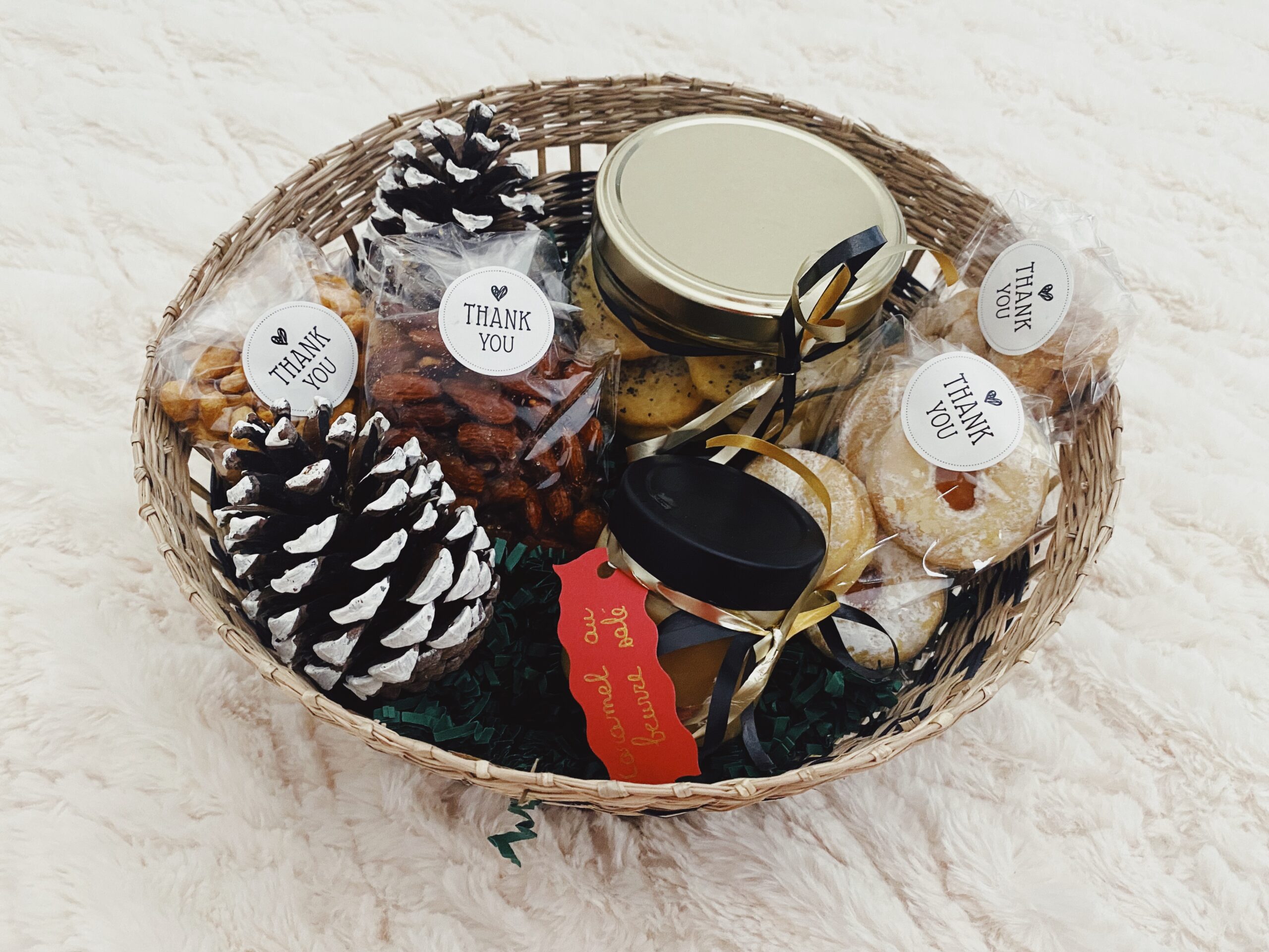 Idea di cesto regalo goloso fatto in casa per Natale